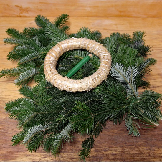 DIY Adventkranz selber binden mit grüner Tanne